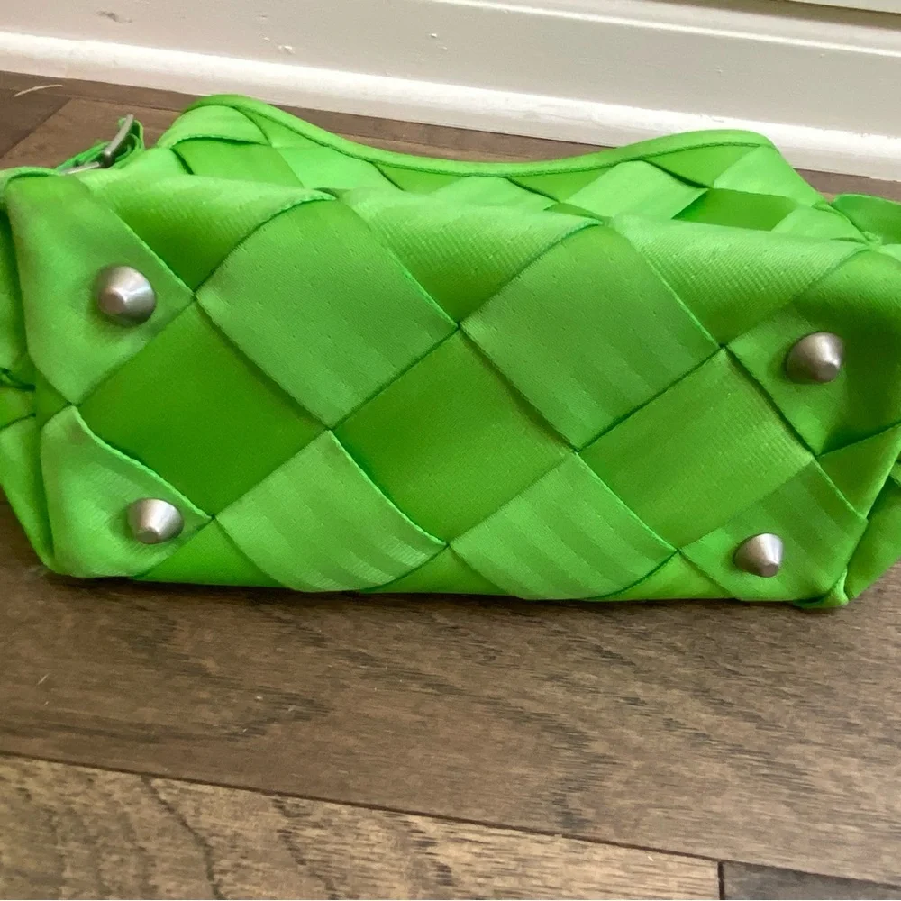 Maggie Bags Go green Seatbelt purse - Picture 5 of 11